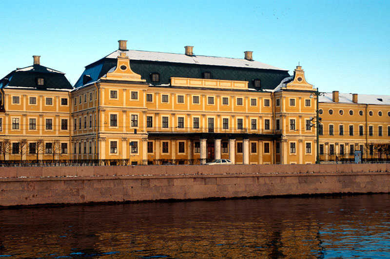 缅希科夫公爵府(the menshikov palace)